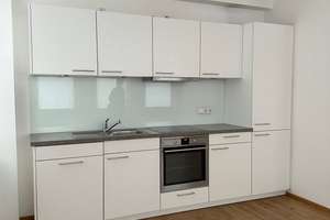 Stilvoll wohnen am Kesselbrink – moderne 2-Zimmer-Wohnung mit Einbauküche und Balkon – Turnerstraße 1b, 33602 Mitte, Bielefeld – Vorschaubild 3