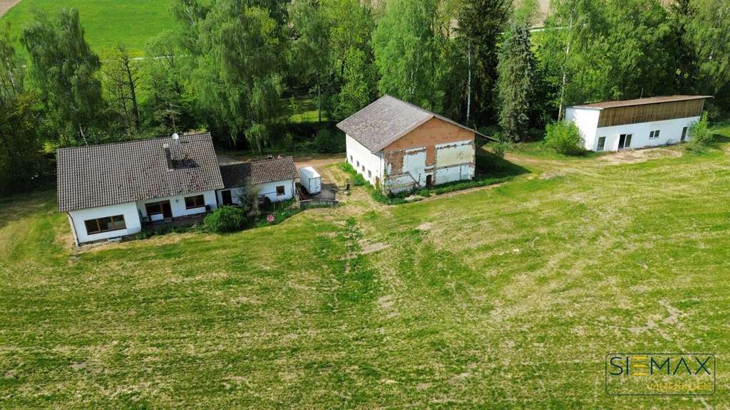 Immobilie in Obertaufkirchen - Liebhaberobjekt in traumhafter Grünlage - Bild 2