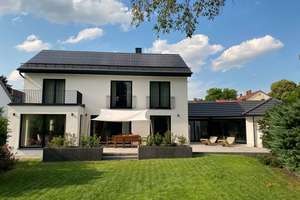 Luxuriöses Designhaus in Bestlage von Augsburg-Göggingen – KfW 70 EE & Traumgarten