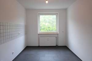 SANIERTE 2-Zimmer-Wohnung im 4. OG mit Balkon und Fahrstuhl in Düsseldorf – Torfbruchstraße 71, 40625 Gerresheim, Düsseldorf – Vorschaubild 14