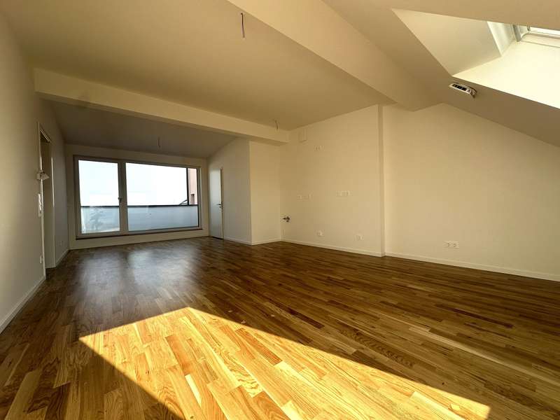 **Erstbezug** Helle 4-Raum-Wohnung mit Loggia in Dresden-Friedrichstadt - Photo 1