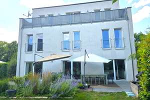 Energieklasse A+ - Familienfreundliches LECHNER-Massivhaus auf 797 m² Freizeitparadies in Seenähe
 – Die vollständige Adresse der Immobilie erhältst du vom Anbieter., 14089 Kladow, Berlin – Vorschaubild 2