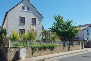 Großes Zweifamilienhaus mit viel Platz – Die vollständige Adresse der Immobilie erhältst du vom Anbieter., 63543 Neuberg – Vorschaubild 1