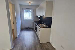 Schöne Wohnung: günstig geschnittene 2-Zimmer-Wohnung (WBS) – Hügelstr. 3, 24143 Gaarden-Ost, Kiel – Vorschaubild 4