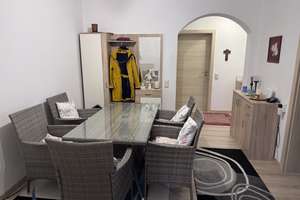 Der eigene Garten inklusive: Wohnung in Metten mit ca. 300 m² Freifläche, Garage & Stellplatz – Die vollständige Adresse der Immobilie erhältst du vom Anbieter., 94526 Metten – Vorschaubild 11