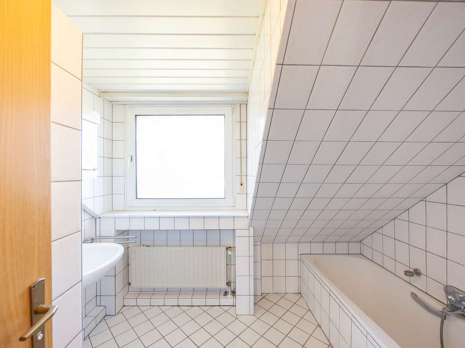Badezimmer (DG)