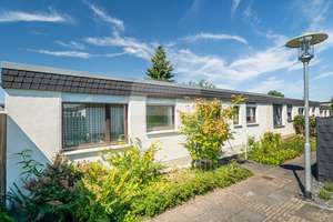 Solider Bungalow mit Terrasse, Garten und Sanierungspotenzial in ruhiger Lage! – Die vollständige Adresse der Immobilie erhältst du vom Anbieter., 53340 Meckenheim – Vorschaubild 2