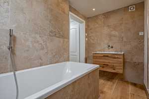Geräumige, günstige 7-Zimmer-Villa mit luxuriöser Innenausstattung in Dresden Bühlau/Weißer Hirsch – Grundstraße 115, 1326 Dresden – Vorschaubild 21
