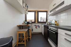 Charmante Dachgeschosswohnung mit drei Zimmern – attraktive Kapitalanlage in Bremen – Die vollständige Adresse der Immobilie erhältst du vom Anbieter., 28199 Hohentor, Bremen – Vorschaubild 4