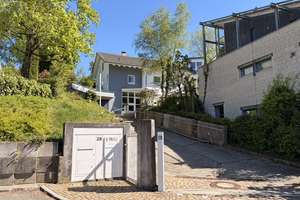 Exklusives Architektenhaus mit Einliegerwohnung in Bestlage - Achalm – Die vollständige Adresse der Immobilie erhältst du vom Anbieter., 72766 Reutlingen-Mitte, Reutlingen – Vorschaubild 2