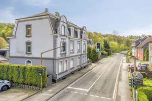 Solides Anlageobjekt mit vermieteten Einheiten und Aufwertungschancen – Die vollständige Adresse der Immobilie erhältst du vom Anbieter., 42899 Lüttringhausen West, Remscheid – Vorschaubild 2