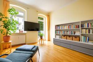 🌱 Charmante 2-Zimmer-Altbauwohnung am Mauerpark mit Balkon, möbliert ab 08/2026 bezugsfrei – Die vollständige Adresse der Immobilie erhältst du vom Anbieter., 10437 Prenzlauer Berg, Berlin – Vorschaubild 2