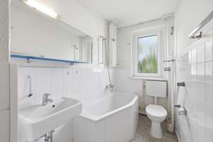 Bezugsfreie 3-Zimmer-Wohnung mit Balkon in Berlin-Wilmersdorf – Die vollständige Adresse der Immobilie erhältst du vom Anbieter., 10709 Halensee, Berlin – Vorschaubild 8