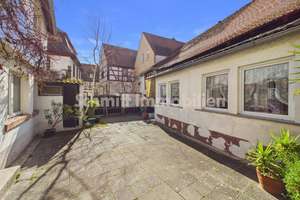 Geschichte zum Einziehen. Denkmalensemble mit Fachwerkhaus im Herzen von Freinsheim. – Die vollständige Adresse der Immobilie erhältst du vom Anbieter., 67251 Freinsheim – Vorschaubild 5