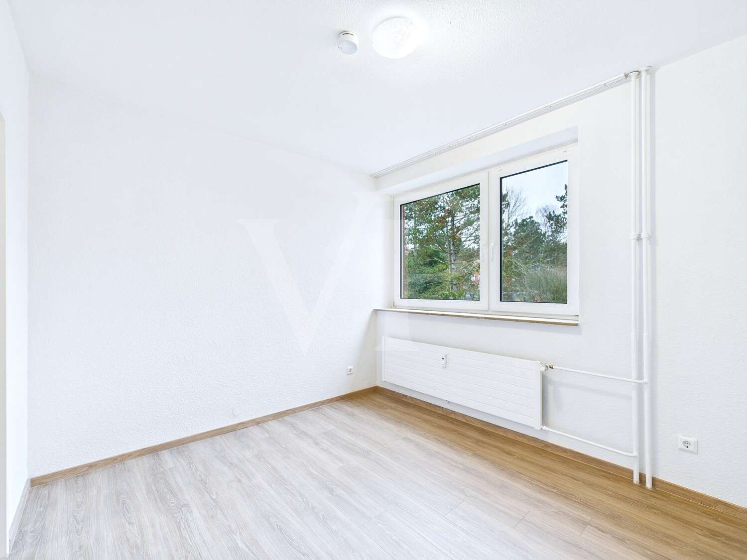 Immobilie in Emden - Hell und modern: Renovierte 4-Zimmer-Wohnung in Emden - Bild 5