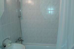 Renovierte 3-Zimmer Wohnung im 7. OG mit Balkon in Friedrichshain – Singerstraße 38, 10243 Friedrichshain, Berlin – Vorschaubild 6