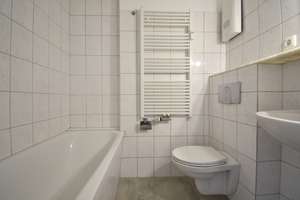 Renoviert! Bezugsfreie 2-Zimmer-Whg in MG – Burgstraße 8, 41199 Odenkirchen-Mitte, Mönchengladbach – Vorschaubild 4