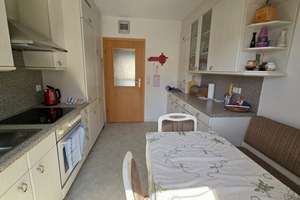 Tolles, freistehendes Einfamilienhaus mit Wintergarten, Terrasse und Garage in Ortsrandlage – Die vollständige Adresse der Immobilie erhältst du vom Anbieter., 71229 Leonberg – Vorschaubild 11