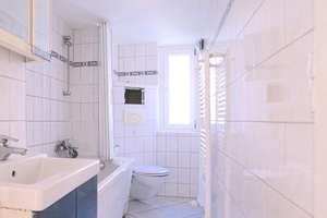 Mommsenstraße / Ecke Waitzstraße: Bezugsfreie 4,5-Zi. Altbau-ETW – Waitzstraße 2, 10629 Charlottenburg, Berlin – Vorschaubild 10