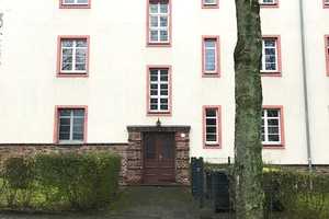 Gemütliche 2-Raumwohnung mit Tageslichtbad und Balkon – Chemnitz – Vorschaubild 1