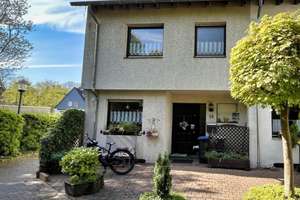 Familienfreundliches Reihenendhaus mit Garten, Terrasse und Balkon – Die vollständige Adresse der Immobilie erhältst du vom Anbieter., 47228 Bergheim, Duisburg – Vorschaubild 1
