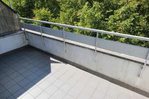 Duisburg - Neudorf, renovierte 3 Zimmer mit XXL Balkon in Südlage – Waldstraße 103, 47057 Neudorf-Süd, Duisburg – Vorschaubild 9