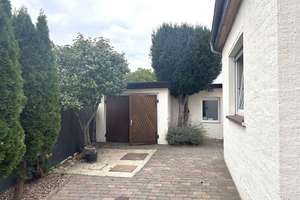 Doppelhaushälfte zur Miete mit Kamin, Einbauküche, Garten, Werkstatt, Zwinger, Garage und Stellplatz – 6420 Könnern – Vorschaubild 3