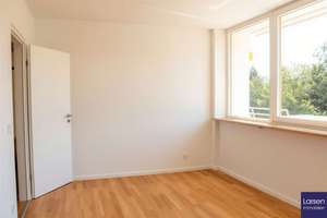 Großzügige 5-Zimmer-Maisonette-Wohnung mit Balkon und Dachterrasse in zentraler Lage – Die vollständige Adresse der Immobilie erhältst du vom Anbieter., 93051 Großprüfening-Dechbetten-Königswiesen, Regensburg – Vorschaubild 2