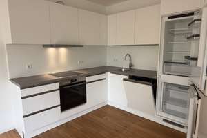 Perfekte 4-Zimmer-Wohnung für Familien mit Einbauküche, Loggia und Keller inklusive!  – Biedenkopfer Straße 52, 13507 Tegel, Berlin – Vorschaubild 16