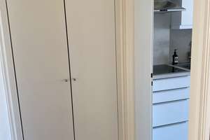 3-Zimmer-Wohnung mit Balk. in Schwabing /  Text unten bitte lesen! Please read text! – Die vollständige Adresse der Immobilie erhältst du vom Anbieter., 80796 Neuschwabing, München – Vorschaubild 12