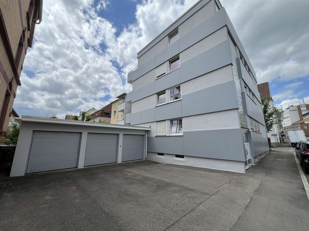 Göppingen-City, sofort frei: 2 Wohnungen der Möglichkeiten im selben Haus, 3 Balkone, 4-5 Zimmer
