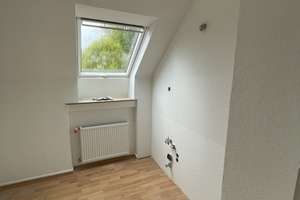 3-Zimmer DG- Wohnung in ruhiger Wohnlage zu vermieten – Die vollständige Adresse der Immobilie erhältst du vom Anbieter., 42655 Solingen-Mitte, Solingen – Vorschaubild 5