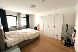 renoviert, zentral, in Einbahnstraße gelegen, Parkett, TL-Bad mit Wanne+Duschglas, Garage möglich – Karlsruhe – Vorschaubild 12