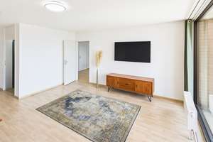 Rheinnähe! Modernisierte 3-Zimmer-Wohnung mit Aufzug und 2 Balkonen in Köln-Westhoven – Die vollständige Adresse der Immobilie erhältst du vom Anbieter., 51149 Westhoven, Köln – Vorschaubild 3