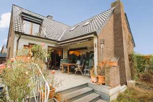 Freistehendes Einfamilienhaus in Meerbusch-Osterath mit Pool, Kamin und 2 Garagen – Die vollständige Adresse der Immobilie erhältst du vom Anbieter., 40670 Meerbusch – Vorschaubild 17