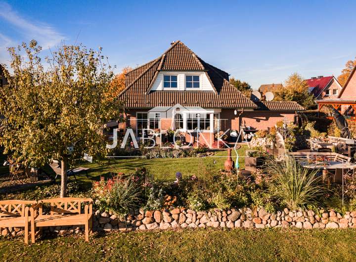 Real Estate Title Image Background