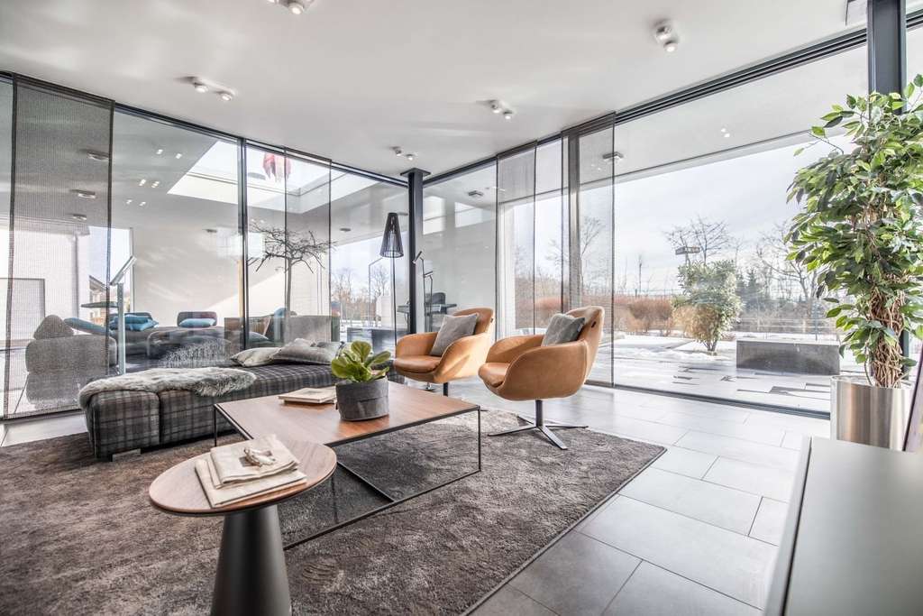 Immobilie in Brieselang - Ein Außenbereich ist von mehreren Räumen aus nutzbar. - Bild 1