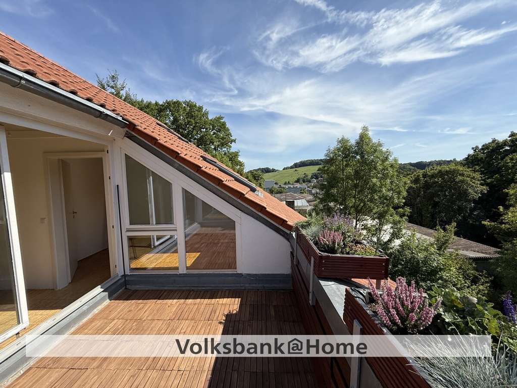 Helle und freundliche Dachgeschosswohnung im Zentrum von Tübingen - bezugsfrei