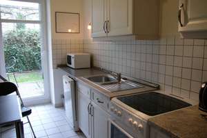 Von Eigentümer, Dresden Garten 1-Raum WG möbliert, Küche, Diele, Wannenbad