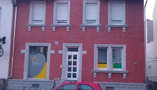 Bild von Gepflegtes Renditehaus mit 4 Wohnungen und 1 Gewerbe, zentral in Ginsheim-Gustavsburg