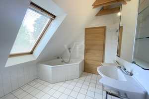 Elegantes Architektenhaus im Kern von Usingen: Garten, Doppelgarage, EBK und Einliegerbereich! – Hochtaunuskreis – Vorschaubild 14