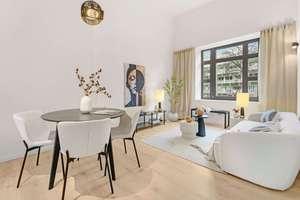 One Lindemann: Wohnung No. 3 im EG mit Loftcharakter und Südwestbalkon