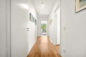 Embacherhöfe Norderstedt-Garstedt: Moderne 4-Zi.-ETW mit Südwest-Balkon, TG & Lift – Die vollständige Adresse der Immobilie erhältst du vom Anbieter., 22850 Norderstedt – Vorschaubild 13