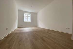 Lichtdurchflutete 2-Zi-Whg - großer Balkon mit Gartenzugang - EBK - Stellplatz möglich – Die vollständige Adresse der Immobilie erhältst du vom Anbieter., 99085 Krämpfervorstadt, Erfurt – Vorschaubild 9