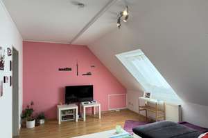 "ENTDECKE DIE MÖGLICHKEITEN !" Interessantes kleines Mehrfamilienhaus auf Erbpachtgrundstück! – Die vollständige Adresse der Immobilie erhältst du vom Anbieter., 60529 Schwanheim, Frankfurt am Main – Vorschaubild 19