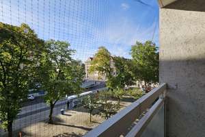 Frisch renovierte 3,5-Zimmer-Wohnung mit Balkonen in Laim – 80687 Sankt Ulrich, München – Vorschaubild 9