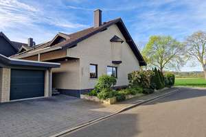 Düren Lendersdorf, Doppelhaushälfte mit Keller, Garten und Garage in ruhiger Lage am Feldrand – Die vollständige Adresse der Immobilie erhältst du vom Anbieter., 52355 Lendersdorf, Düren – Vorschaubild 4