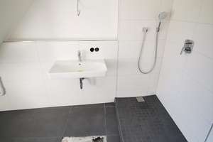 Modernisierte Dachgeschosswohnung in Mainz-Finthen - hell, ruhig und charmant – Prunkgasse 29, 55126 Finthen, Mainz – Vorschaubild 4