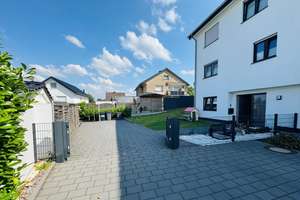 Moderne Doppelhaushälfte mit KfW-55-Standard, großzügigem Raumangebot und stilvollem Wohnkomfort! – Die vollständige Adresse der Immobilie erhältst du vom Anbieter., 33699 Stieghorst, Bielefeld – Vorschaubild 2