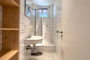 ++ GEMÜTLICHE WOHNUNG MIT BALKON CITYNÄHE - EINBAUKÜCHE INKL. . Stellplatz/Garage möglich++ – Kipperstr. 2 2. OG links, 42853 Altstadt, Remscheid – Vorschaubild 3